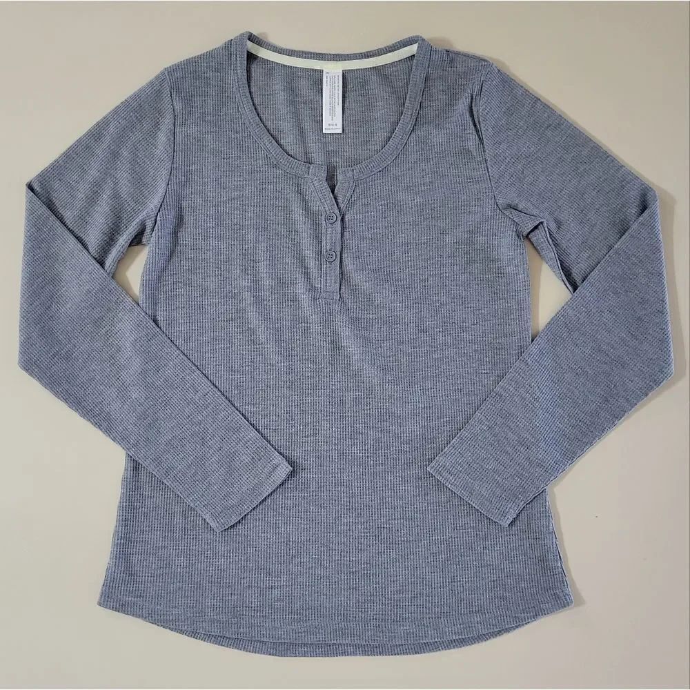 DSG Women's Waffle-knit Henley Style Long Sleeve Gray Top NWOT